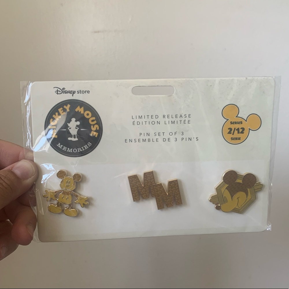 Disney limited edition 3 piece Mickey Mouse pin pack (series 2/12)